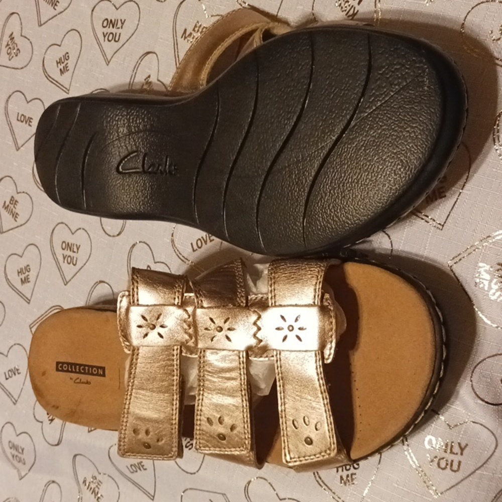Women's Clarks Soft Cushion Sandals/Size 11 Bronze..nwot